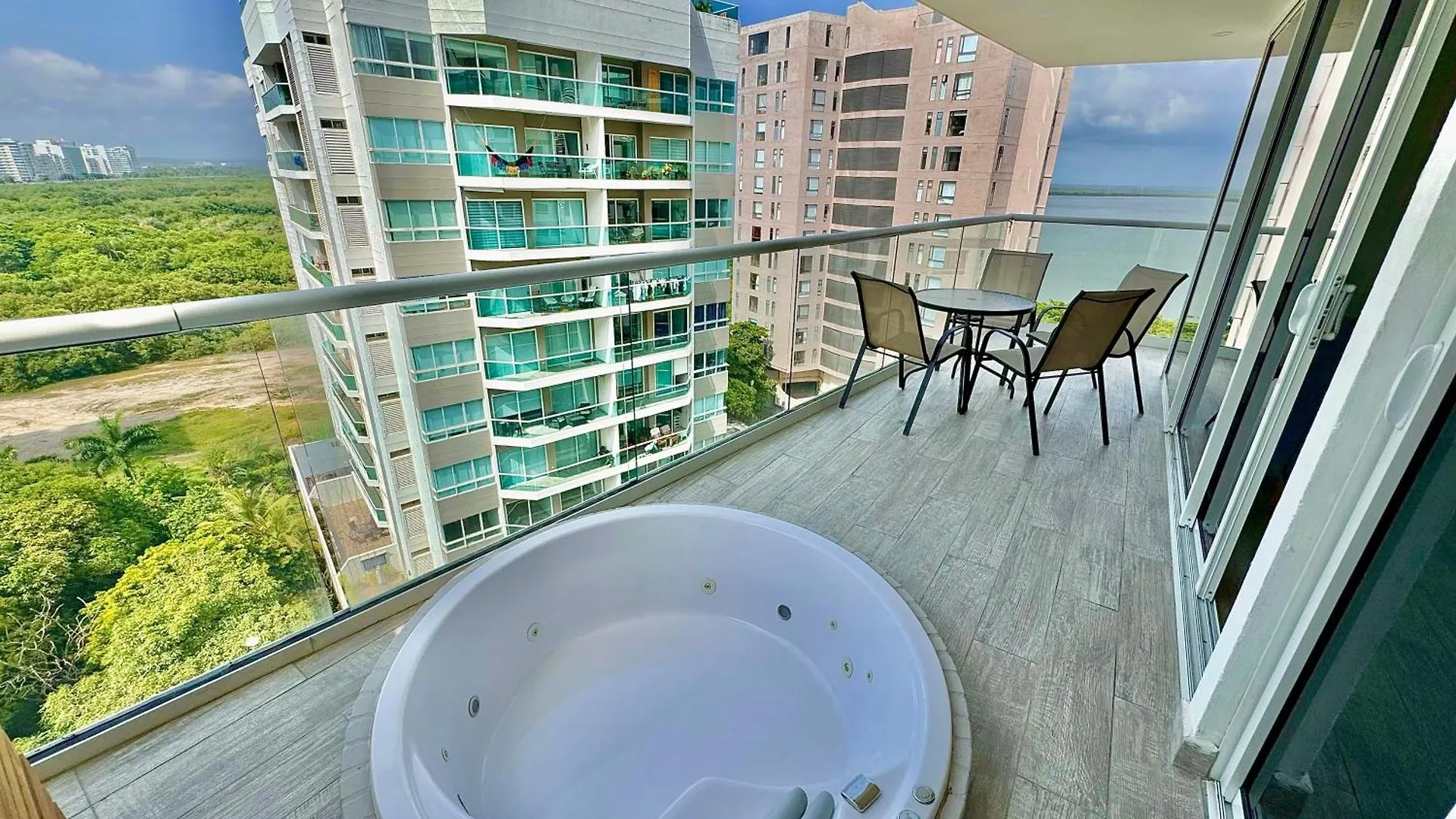 Dominique 1101 - Espectacular Apto Con Jacuzzi Apartment
