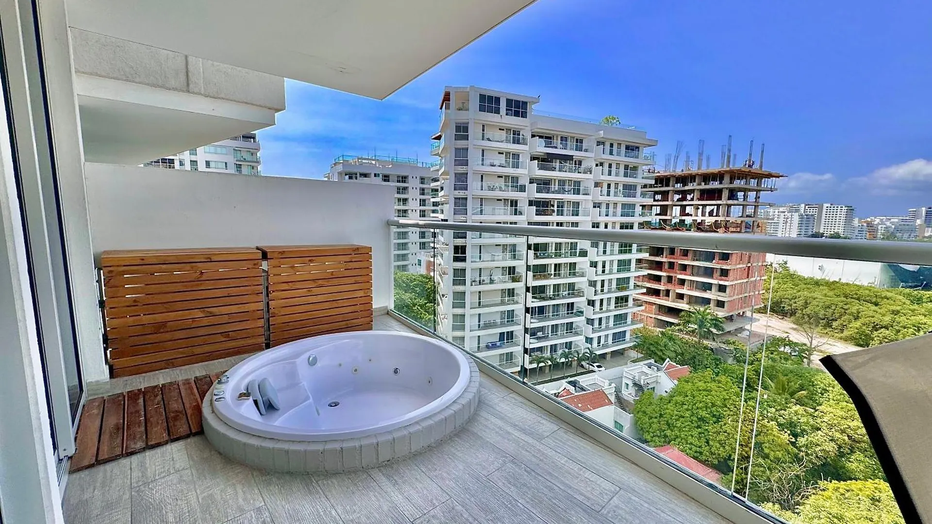 Dominique 1101 - Espectacular Apto Con Jacuzzi 0*, Cartagena