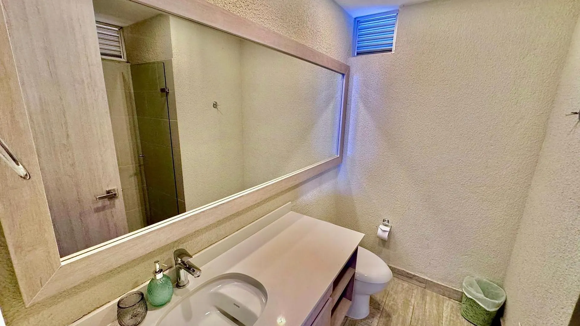 Dominique 1101 - Espectacular Apto Con Jacuzzi 0*, Cartagena